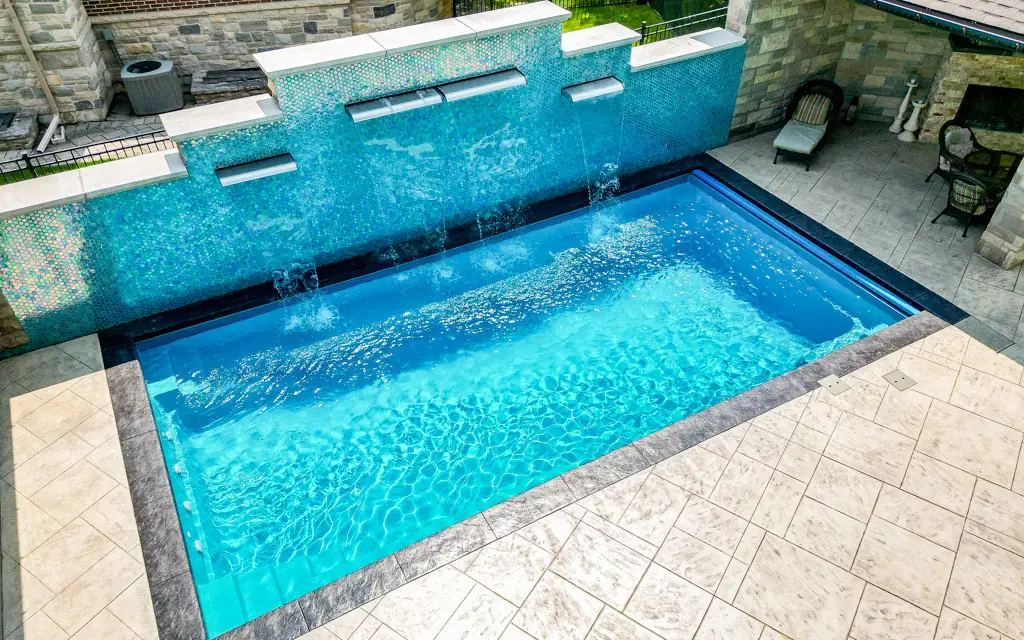 Leisure Pools Peoria: Illimois' elite fiberglass pool builder